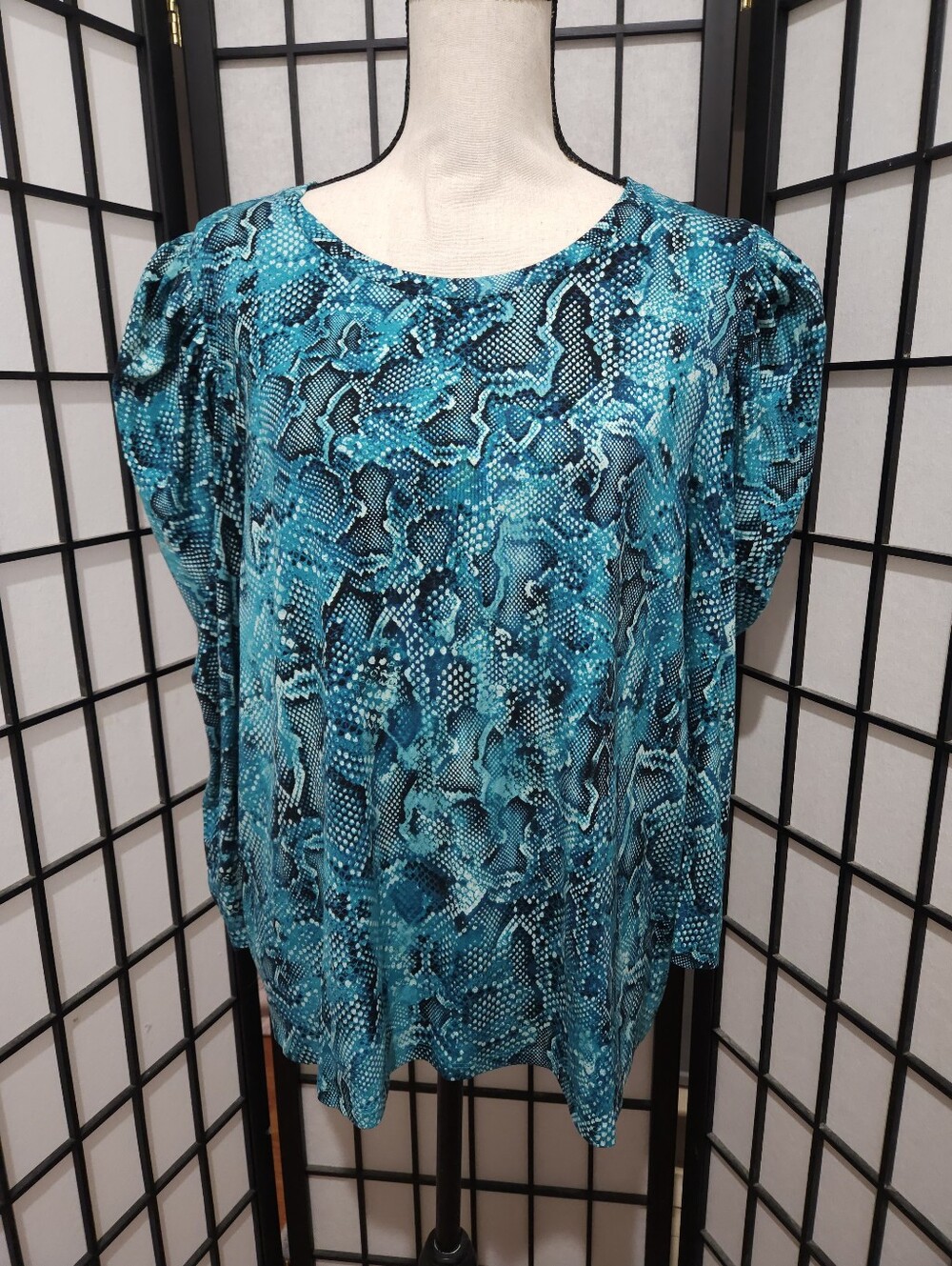 NWT Chico's Size 3 (XL) Teal & Black Snake Romance Puff  Sleeve 3/4 Sleeve Top